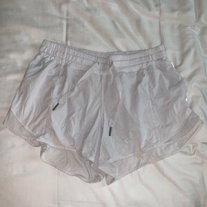 Lulu lemon Hotty Hot 4” shorts